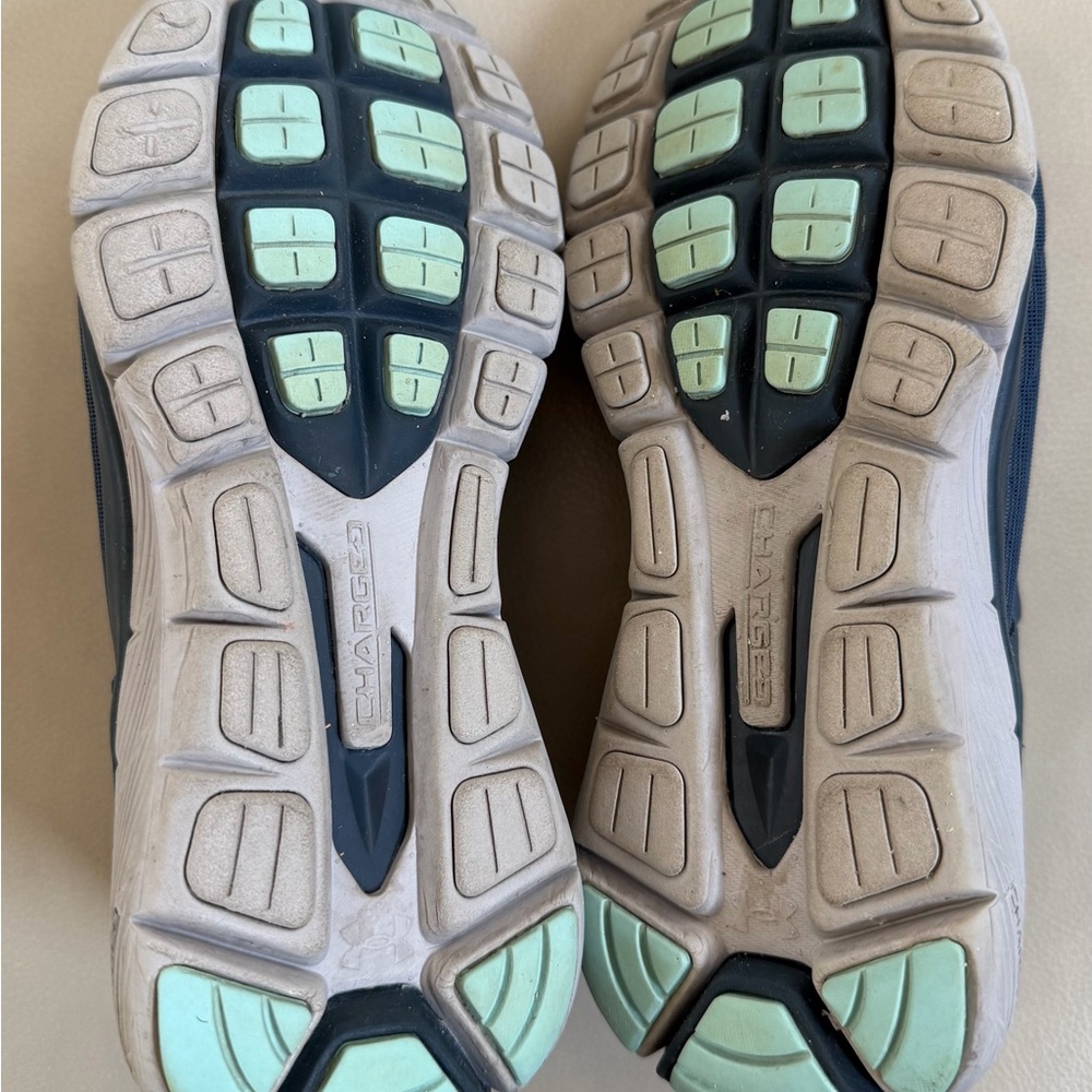 Under Armour womens blue Sneakers 6.5 - Picture 7 of 8